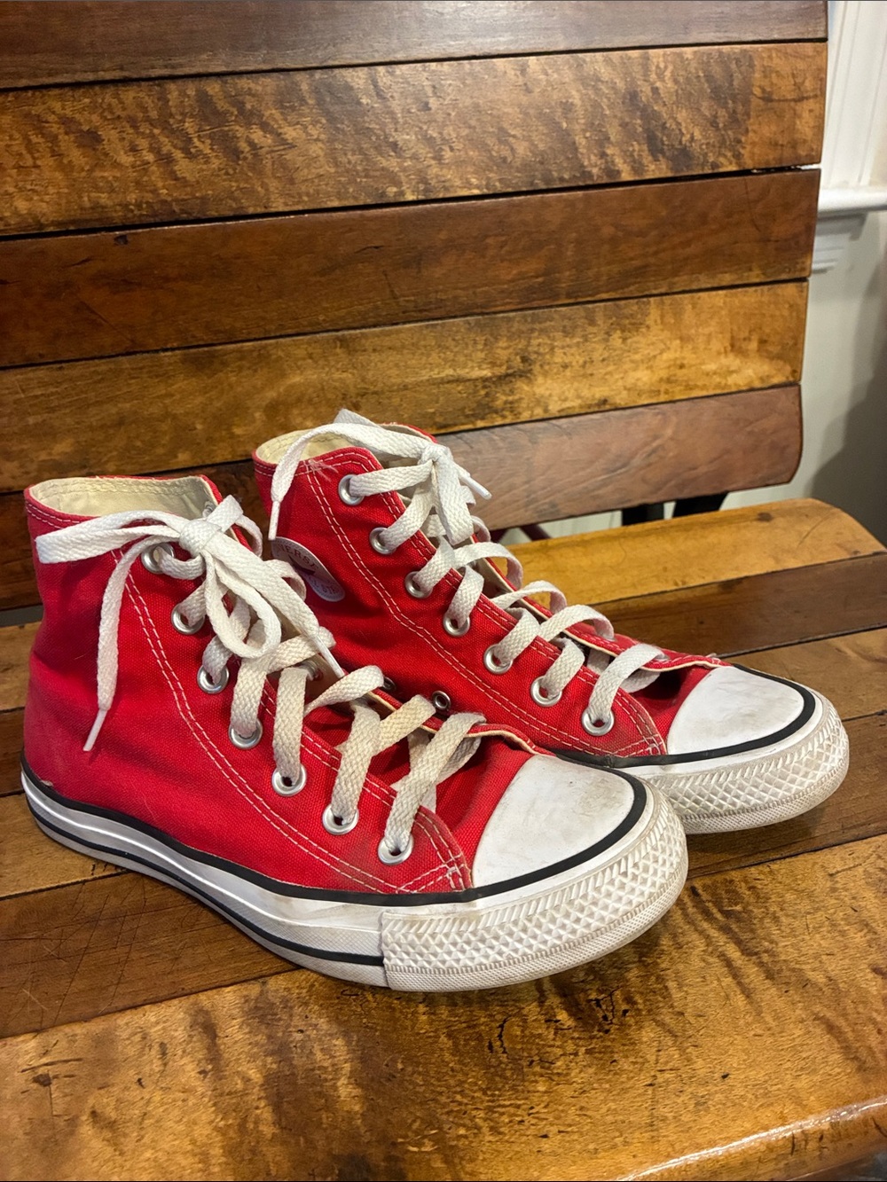 Converse All Star- Red Men’s 4/Womens 6